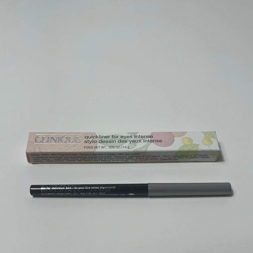 Clinique Quickliner for Eyes Intense Eyeliner in 01 Intense Black